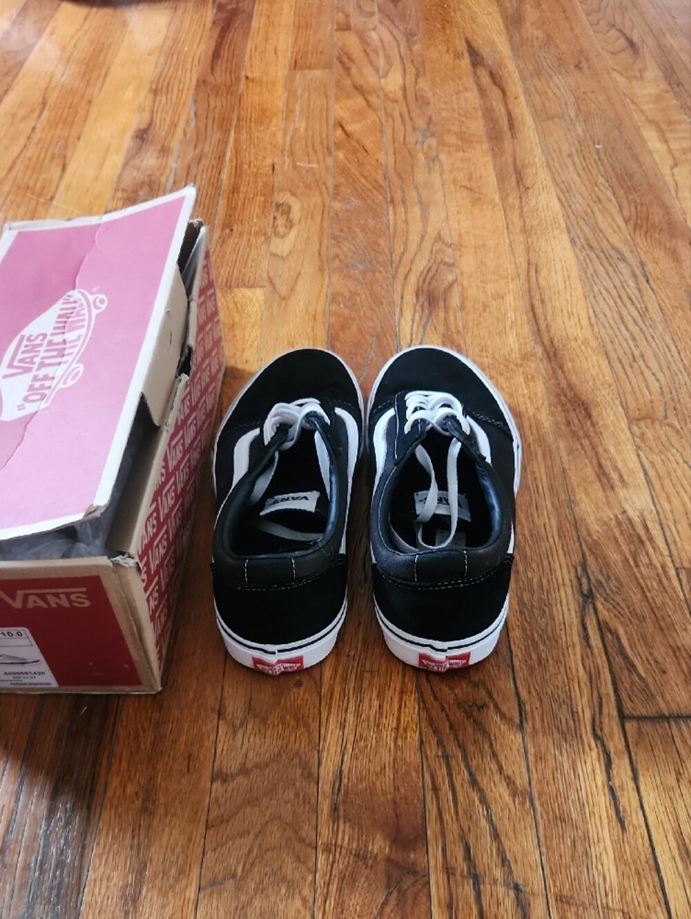 Vans Black and White Old Skool Low-Top Sneakers - Picture 3 of 4